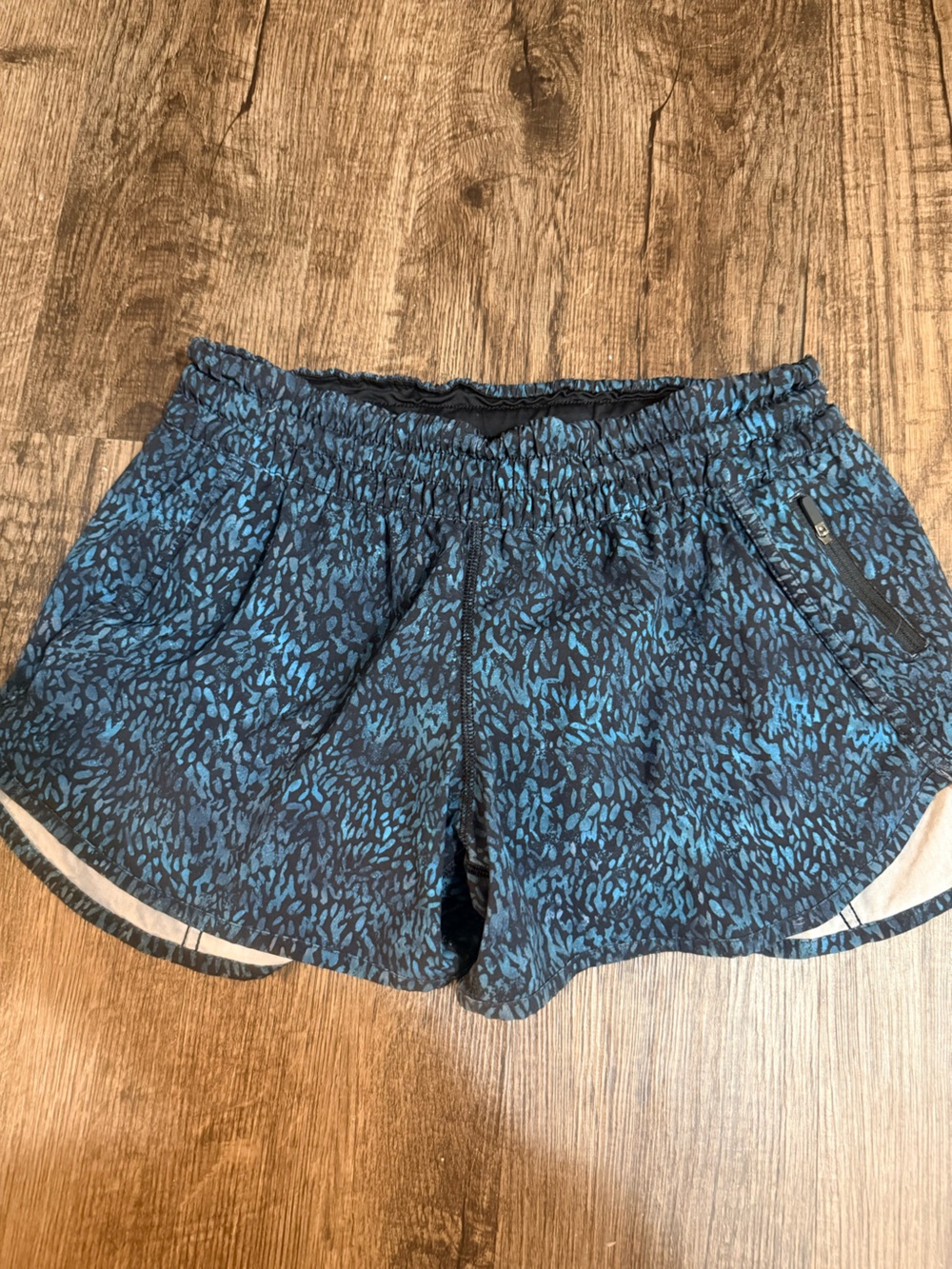 Lululemon Blue Black Printed Athletic Shorts